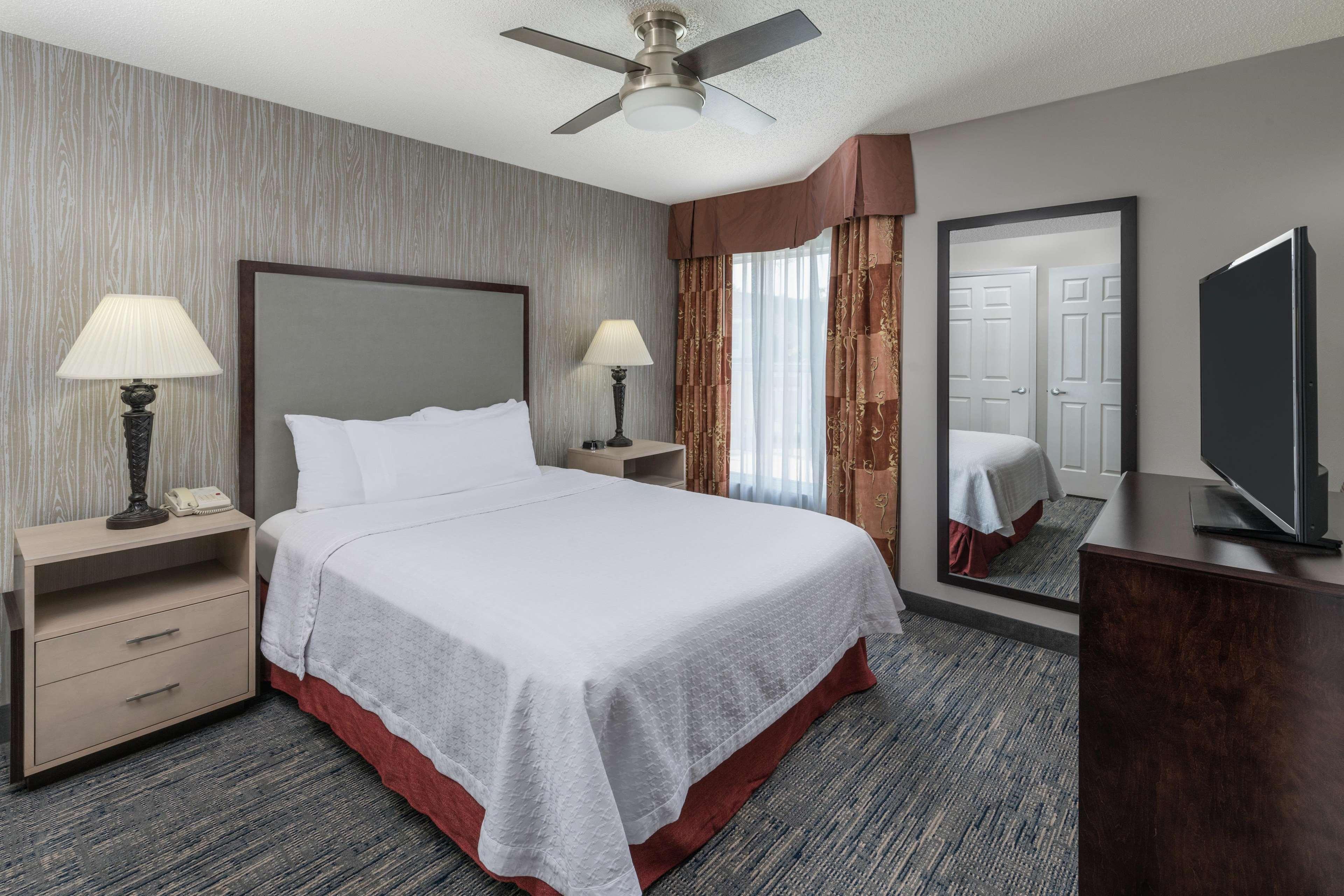 Homewood Suites By Hilton Chicago - Schaumburg Exterior foto