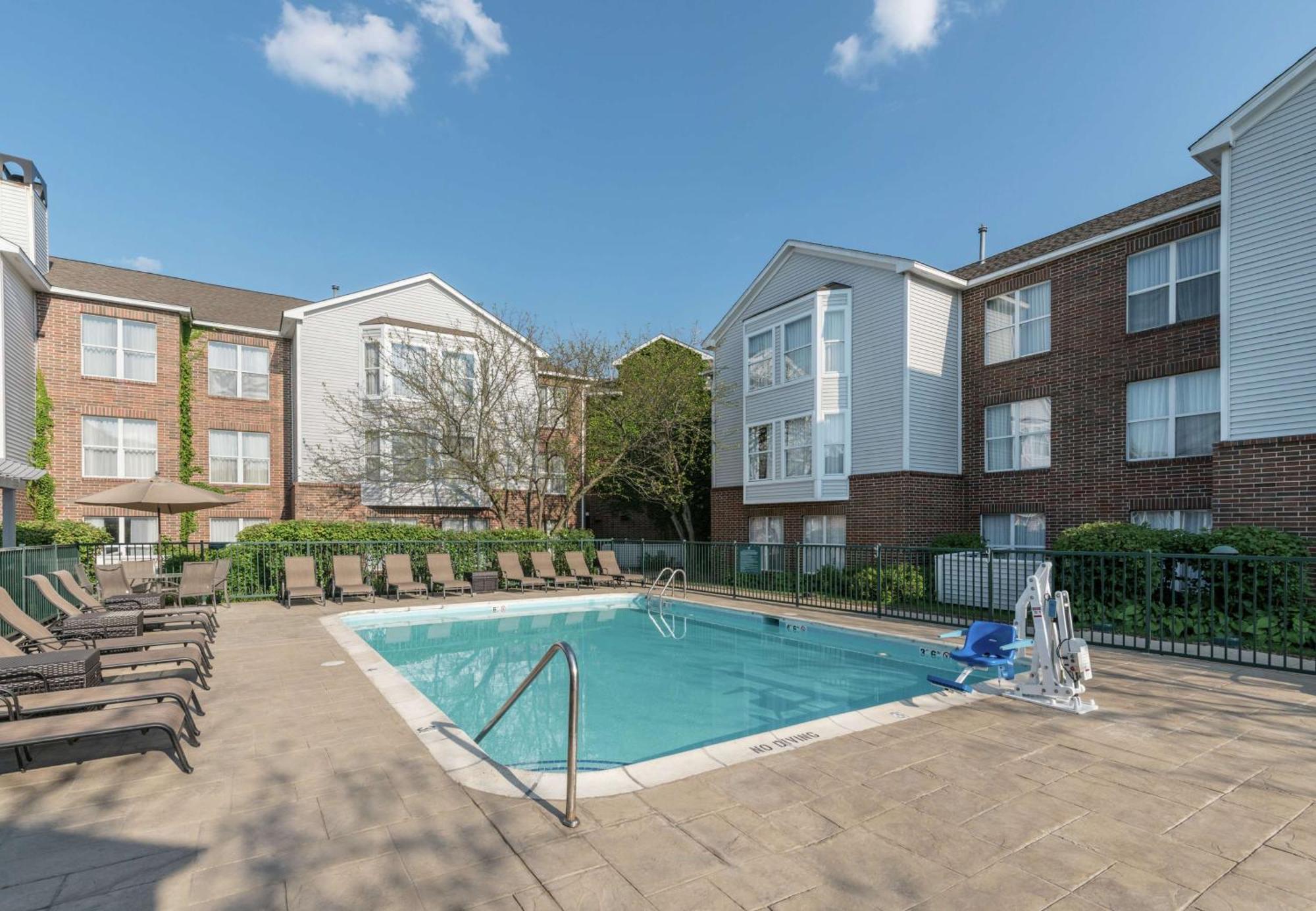 Homewood Suites By Hilton Chicago - Schaumburg Exterior foto